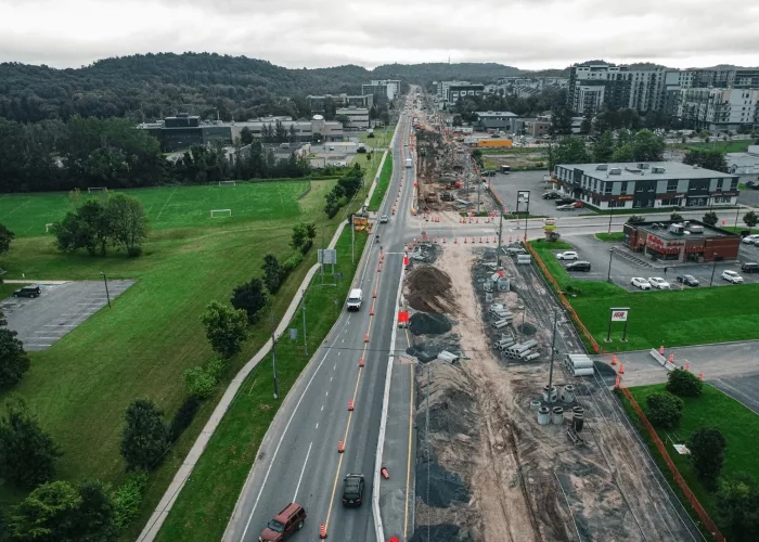 Colas Quebec crews perform rehabilitation work on Boulevard Guillaume Couture in Quebec City. 